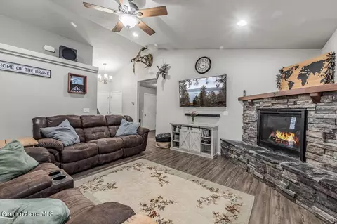 Living - 9499 N Macie Loop, Hayden, ID 83835 photo 1 of 2