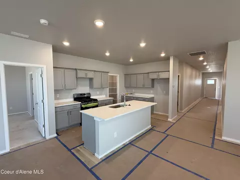 5267 E Aquila Ave, Post Falls, ID 83854 photo 3