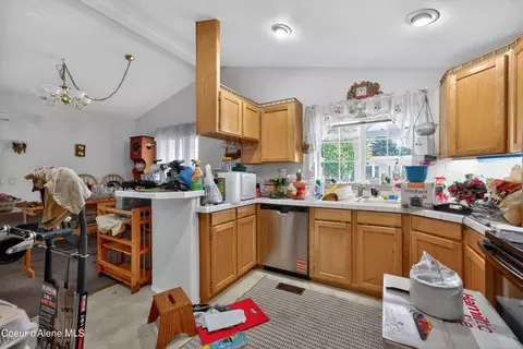 Kitchen - 1816 Bounty Loop, Hayden, ID 83835 photo 3 of 3
