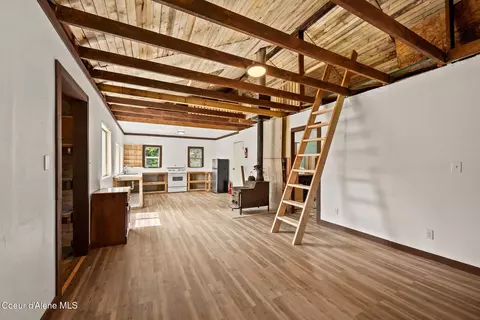 Living - 963 Upper Samuels Rd, Sandpoint, ID 83864 photo 1 of 3