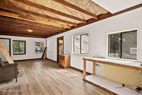 Living - 963 Upper Samuels Rd, Sandpoint, ID 83864 photo 3 of 3