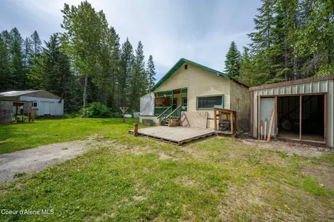 Exterior - 963 Upper Samuels Rd, Sandpoint, ID 83864 photo 2 of 12