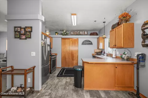 Kitchen - 1285 E Stockman Ave, Post Falls, ID 83854 photo 2 of 7