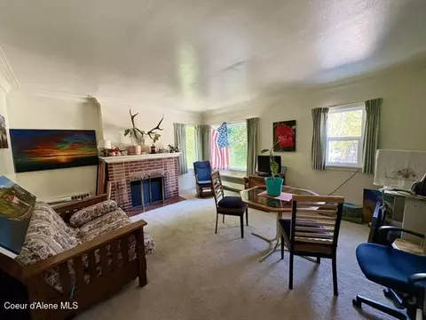 Living - 302 2nd St, Wallace, ID 83873 photo 3 of 12