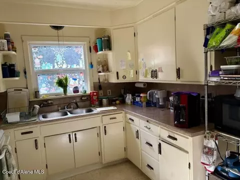Kitchen - 302 2nd St, Wallace, ID 83873 photo 1 of 8