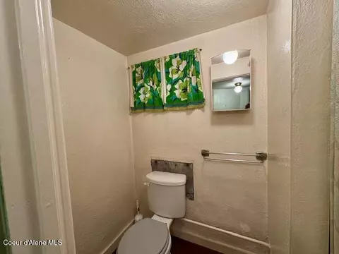 Bath - 302 2nd St, Wallace, ID 83873 photo 5 of 5