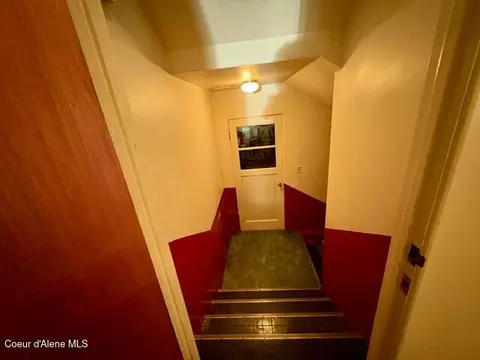 Entry Way - 302 2nd St, Wallace, ID 83873 photo 3 of 4