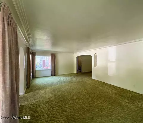Living - 302 2nd St, Wallace, ID 83873 photo 7 of 12