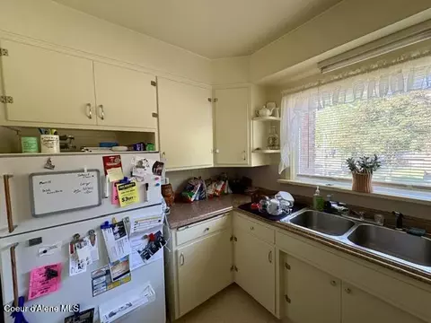 Kitchen - 302 2nd St, Wallace, ID 83873 photo 5 of 8