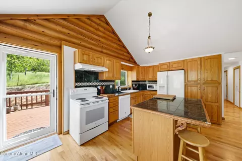 Kitchen - 3132 Windfall Pass Rd, Plummer, ID 83851 photo 1 of 2