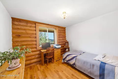Bedroom - 3132 Windfall Pass Rd, Plummer, ID 83851 photo 5 of 7