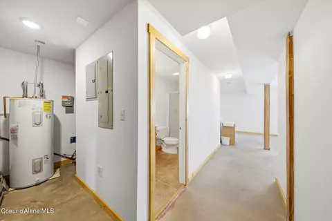 Entry Way - 3132 Windfall Pass Rd, Plummer, ID 83851 photo 3 of 3