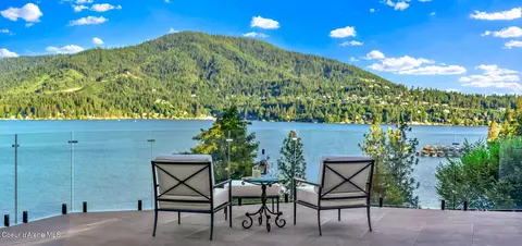 10536 N Lakeview Dr, Hayden Lake, ID 83835