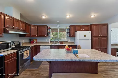 Kitchen - 871 Foothill Dr, Athol, ID 83801 photo 1 of 1