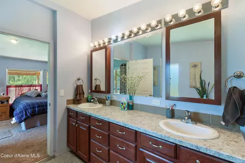 Bath - 871 Foothill Dr, Athol, ID 83801 photo 2 of 2