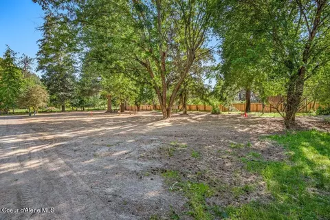 2951 N Bramble Bush Ct, Coeur D'alene, ID 83815
