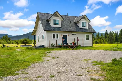 2301 Mc Arthur Lake Rd, Naples, ID 83847