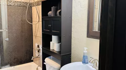 Bath - 203 Pomrankey Ln, Dover, ID 83825 photo 1 of 1