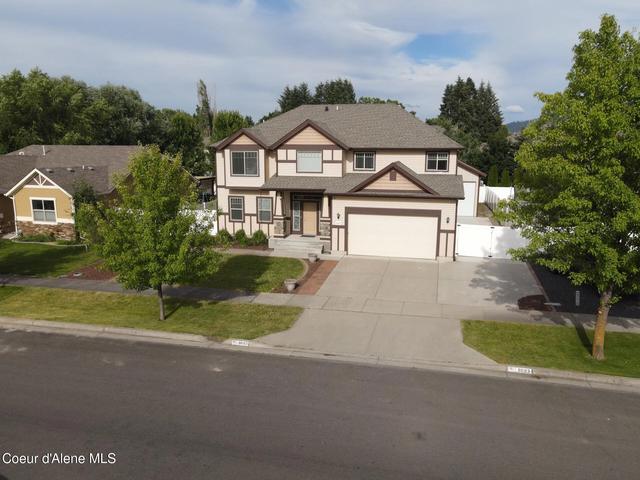 8683 N Salmonberry Loop, Hayden, ID 83835