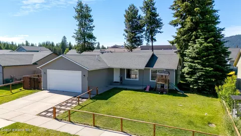 5802 W Joss Ln, Spirit Lake, ID 83869