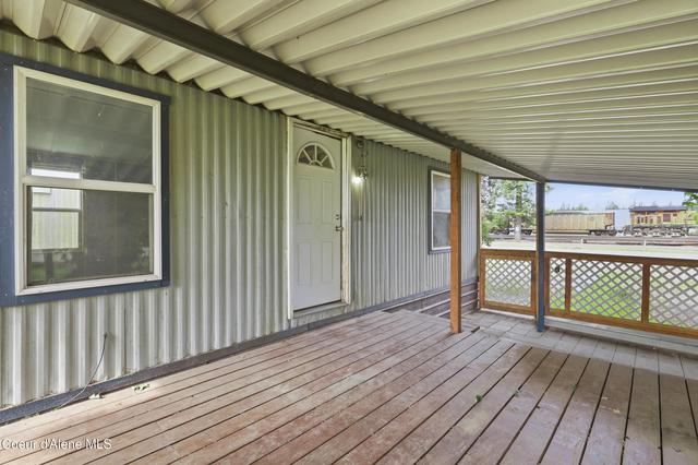 30120 N 1st St, Athol, ID 83801