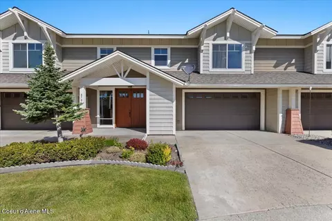 8786 N Avalanche Ln, Hayden, ID 83835