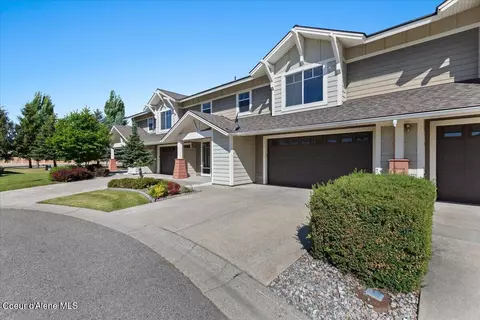 8786 N Avalanche Ln, Hayden, ID 83835