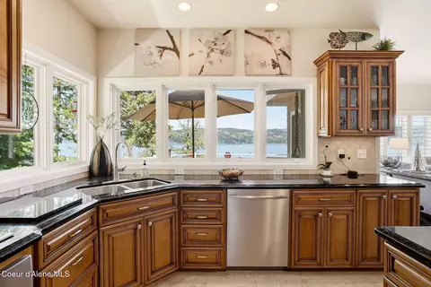 Kitchen - 3839 E Bridgeview Dr, Harrison, ID 83833 photo 4 of 5