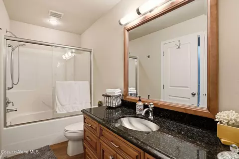 Bath - 3839 E Bridgeview Dr, Harrison, ID 83833 photo 6 of 6