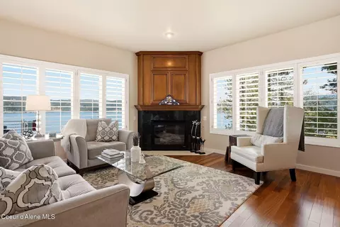 Living - 3839 E Bridgeview Dr, Harrison, ID 83833 photo 2 of 4