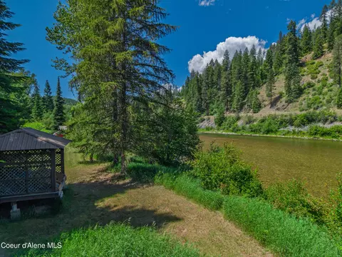 30839 St Joe River Rd, Calder, ID 83808
