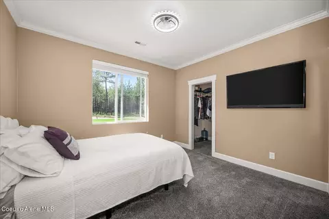 Bedroom - 2500 E Marnett Rd, Athol, ID 83801 photo 3 of 4