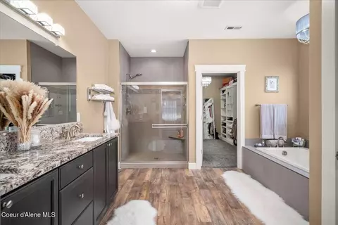 Bath - 2500 E Marnett Rd, Athol, ID 83801 photo 1 of 6