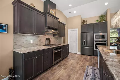 Kitchen - 2500 E Marnett Rd, Athol, ID 83801 photo 1 of 2
