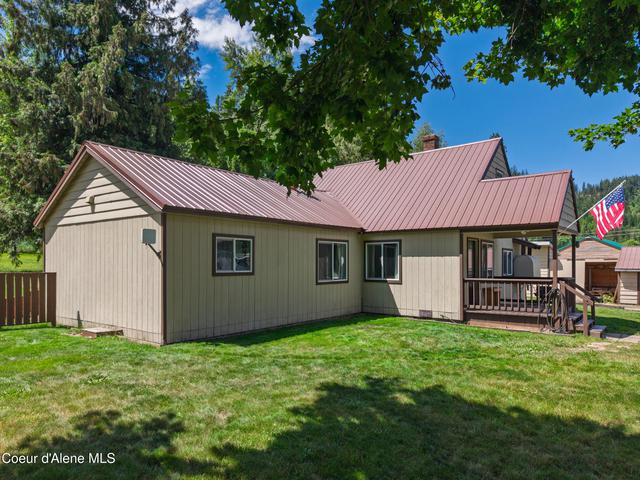 2015 Washington Ave, Saint Maries, ID 83861