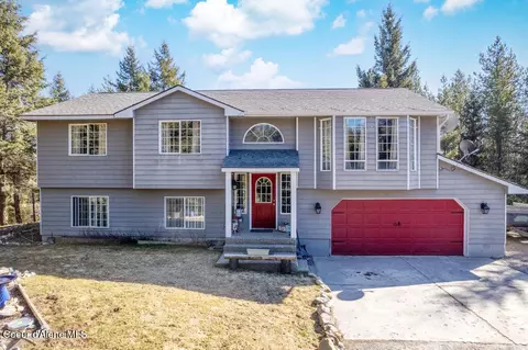 34517 N Hayden Dr, Spirit Lake, ID 83869