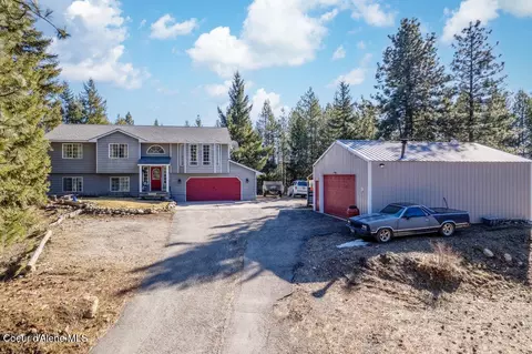 34517 N Hayden Dr, Spirit Lake, ID 83869