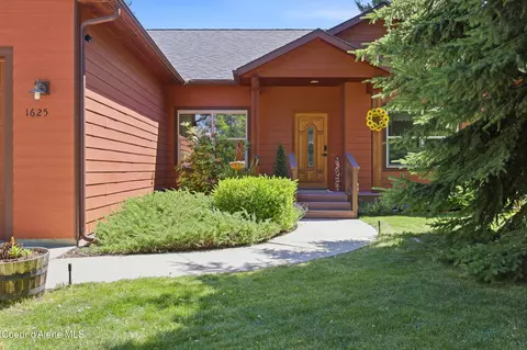Exterior - 1625 Sequoia Ln, Sandpoint, ID 83864 photo 3 of 13