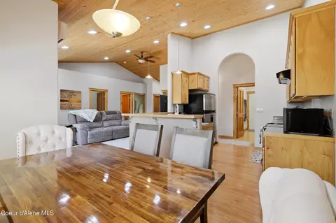 Dining - 1625 Sequoia Ln, Sandpoint, ID 83864 photo 1 of 2