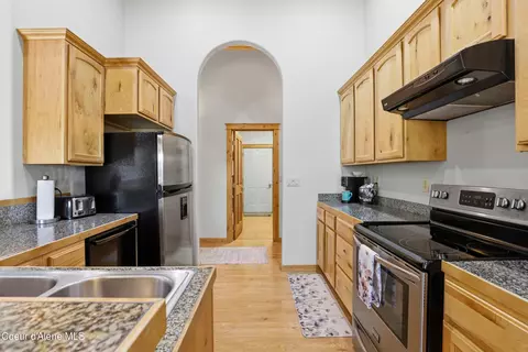 Kitchen - 1625 Sequoia Ln, Sandpoint, ID 83864 photo 2 of 2