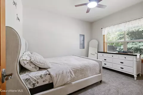 Bedroom - 1625 Sequoia Ln, Sandpoint, ID 83864 photo 3 of 4