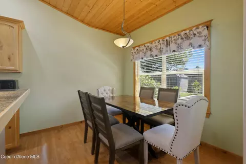 Dining - 1625 Sequoia Ln, Sandpoint, ID 83864 photo 2 of 2