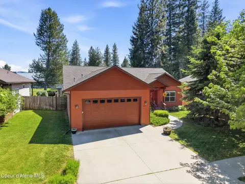 Exterior - 1625 Sequoia Ln, Sandpoint, ID 83864 photo 2 of 13