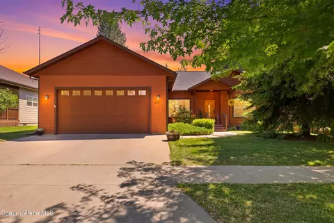 1625 Sequoia Ln, Sandpoint, ID 83864