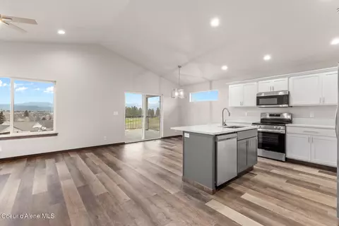 3594 N Blaze Loop, Post Falls, ID 83854 photo 3