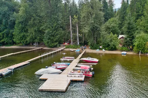6877 W Lower Excelsior Beach Shr, Rathdrum, ID 83858
