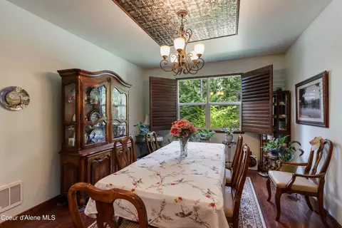 Dining - 518 High Rd, Sandpoint, ID 83864 photo 3 of 5