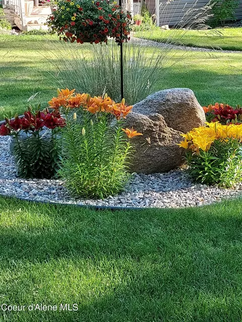 Exterior - 518 High Rd, Sandpoint, ID 83864 photo 4 of 17