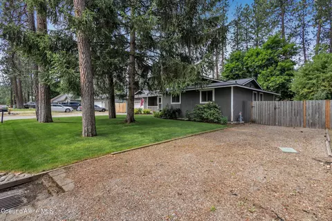222 S Ross Point Rd, Post Falls, ID 83854 photo 3