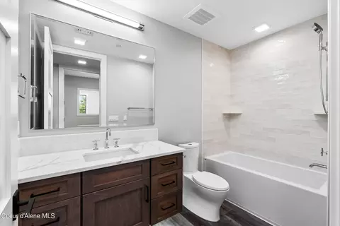 Bath - 802 Sandpoint Ave # 8202 & 8201, Sandpoint, ID 83864 photo 5 of 5